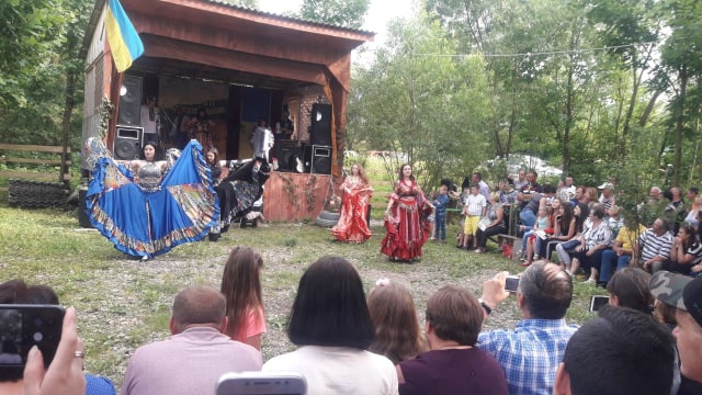 “Наші діти запам’ятають Зеленівку фестивалем”: на Старосамбірщині проводять “Зелені лози”