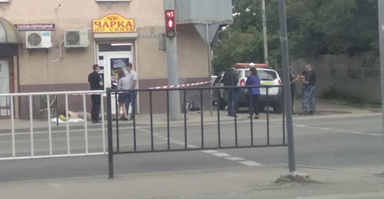 Чоловік помер біля горілчаного магазину у Львові