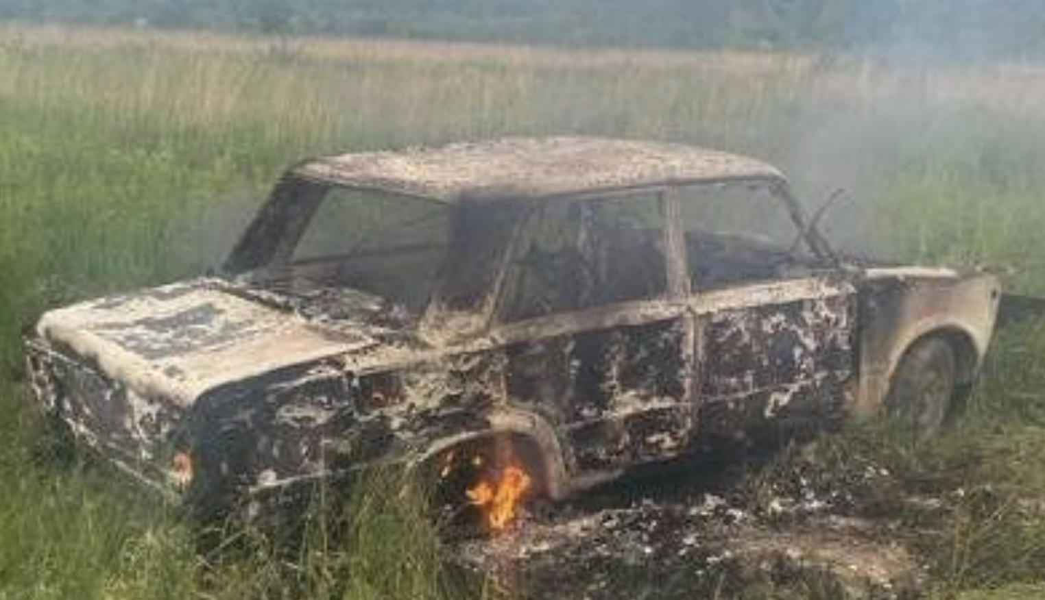 У Бориславі підлітки підпалили несправні «Жигулі»