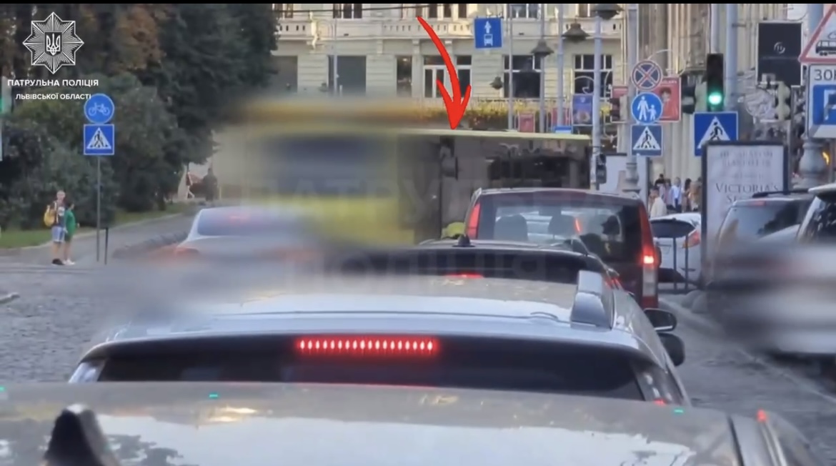 Двоє водіїв громадського транспорту Львова порушили ПДР