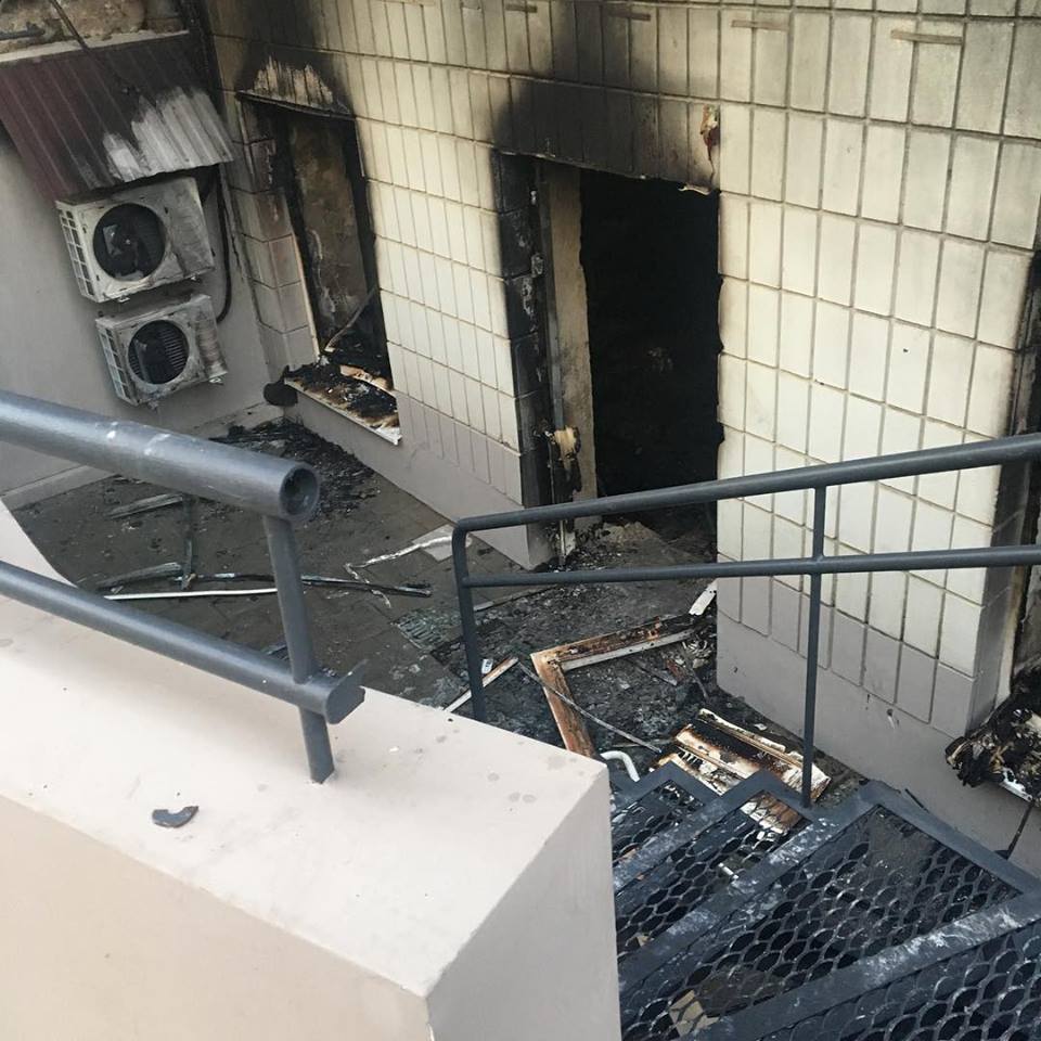 У центрі Львова спалили зоомагазин