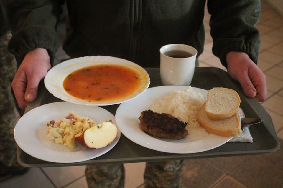 Нове меню: що їдять львівські десантники