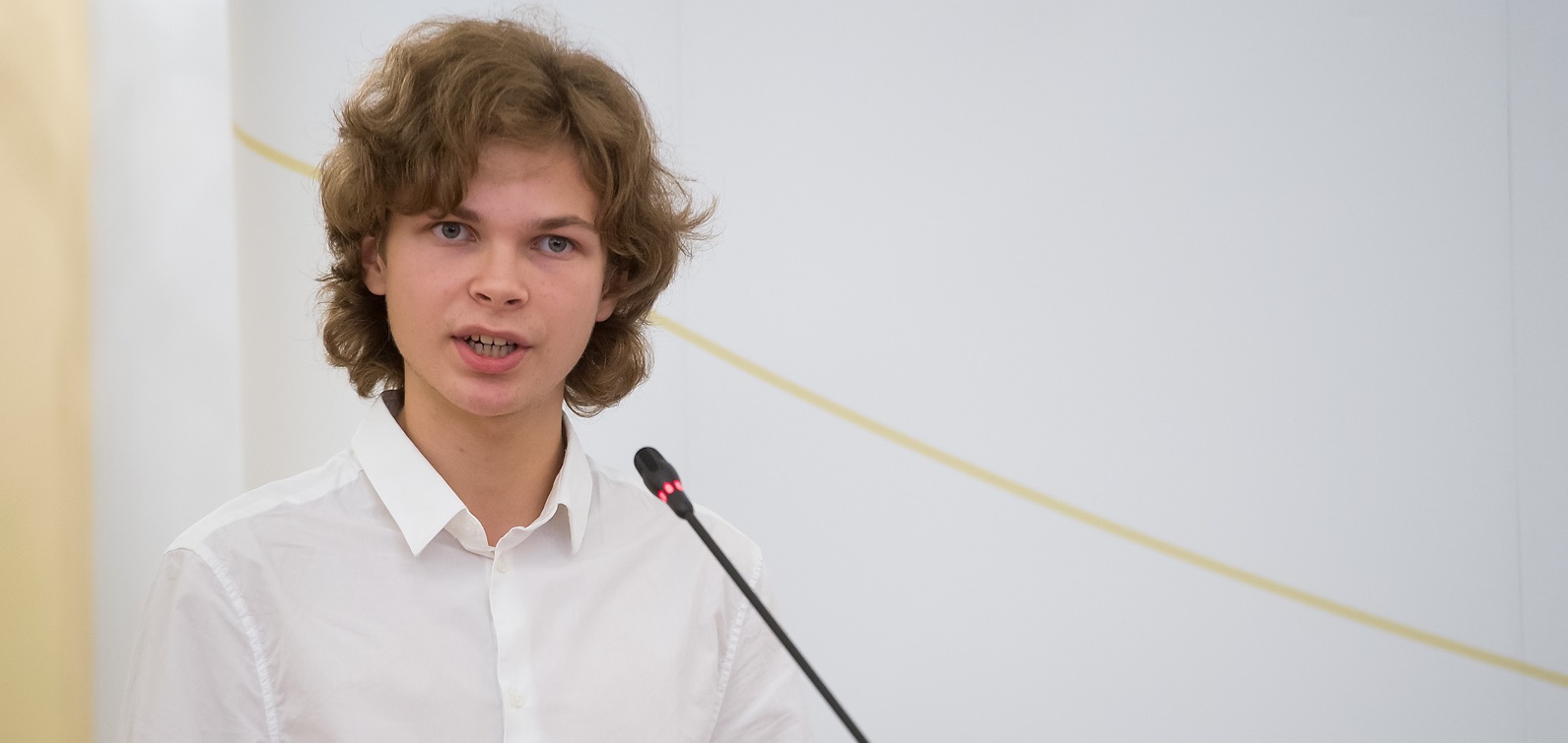 У Міжнародних молодіжних дебатах переміг львів’янин!