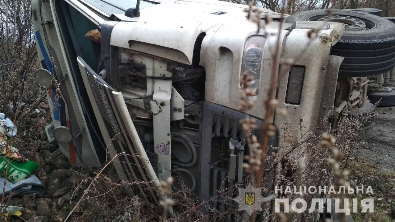 Протягом півгодини – дві ДТП з вантажівками