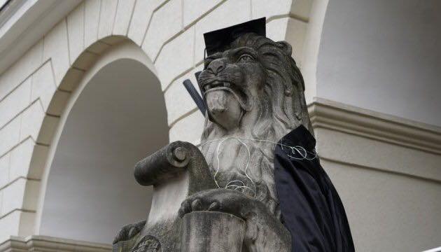 У Львові студенти одягнуть найбільшого лева