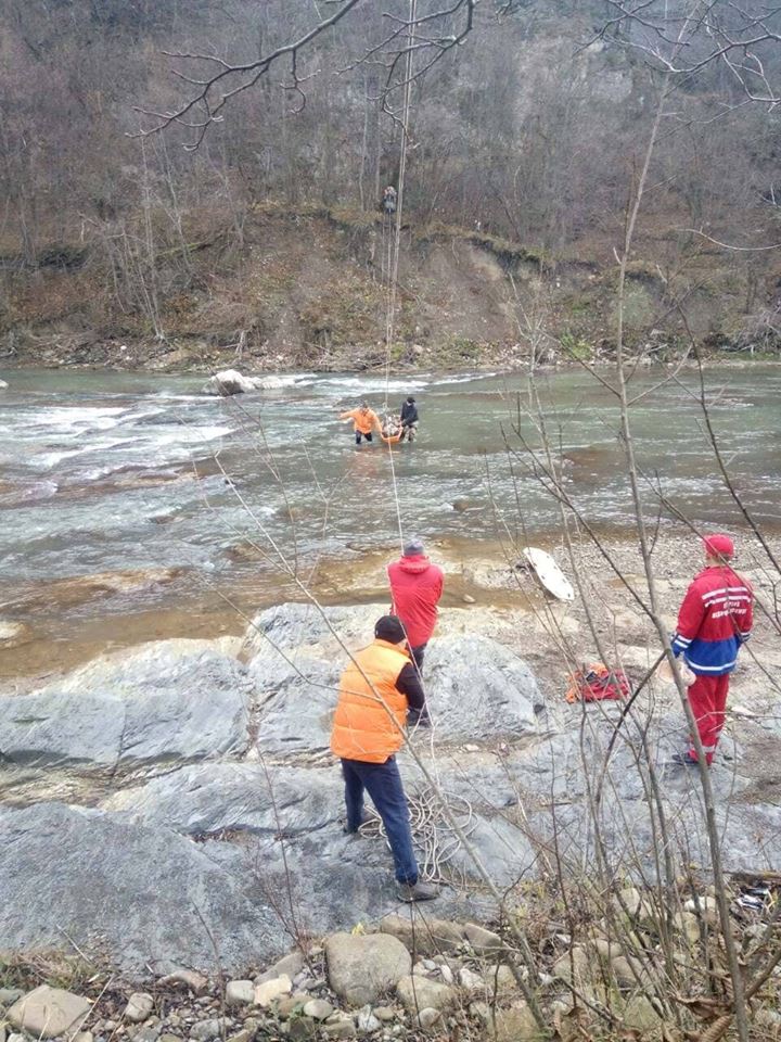 Як на Сколівщині рятували чоловіка