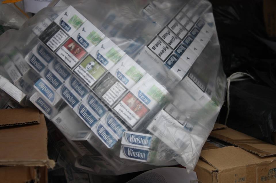 Спалили цигарок на 560 тисяч гривень