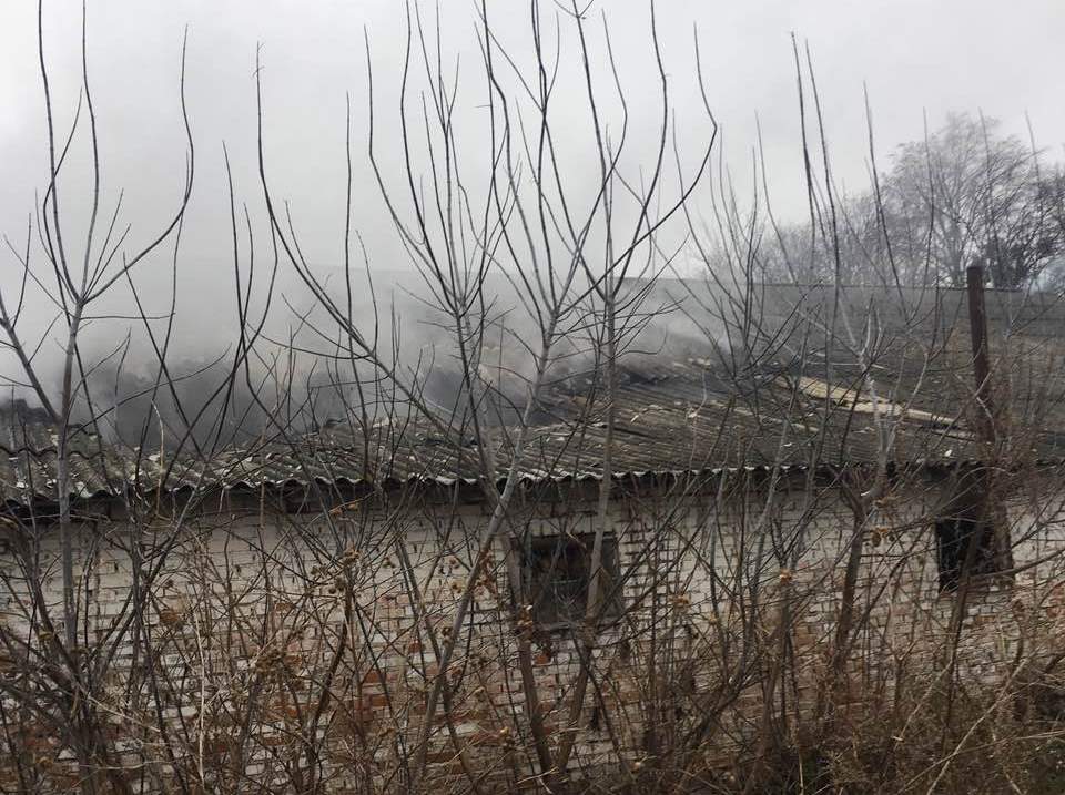 У Сокальському районі горіла господарська будівля (фото)