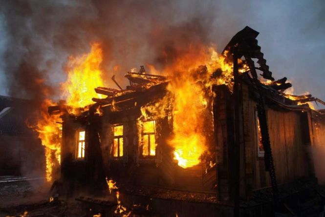 У Мостиському районі внаслідок пожежі загинув чоловік