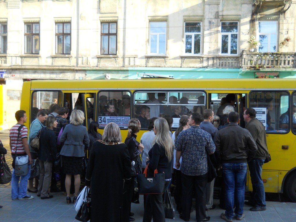 Мерія наклала перші штрафи на перевізників