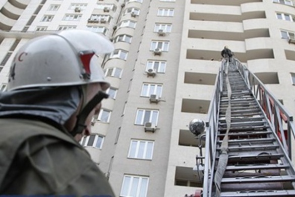 Червоноградець кілька днів пролежав мертвим у власній квартирі