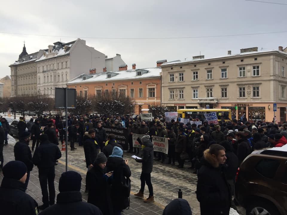 Мітингувальники вимагають зупинити репресії над громадськими активістами
