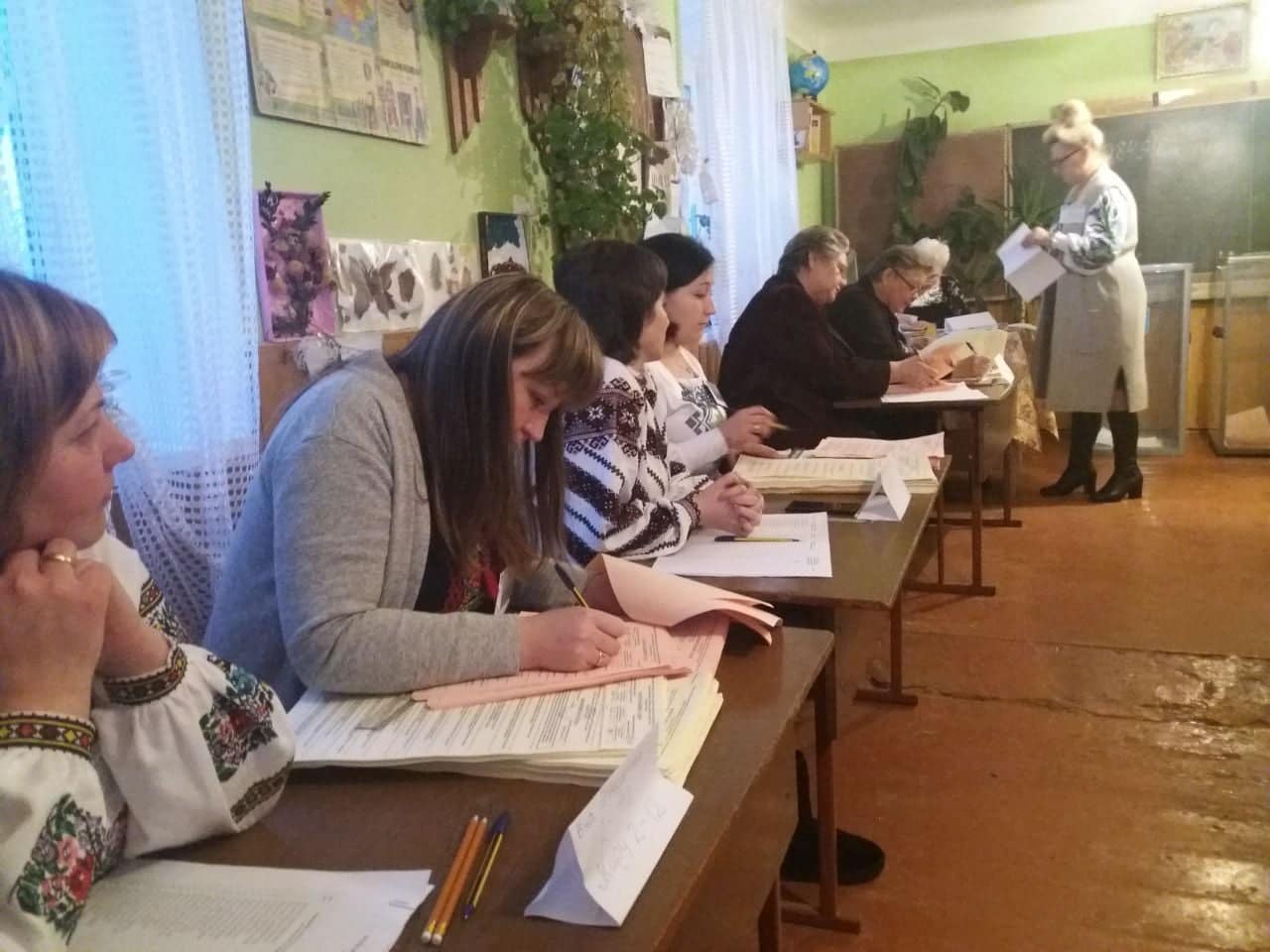 Перелік партій, які увійшли до місцевих рад Бібрської і Радехівської ОТГ: попередні результати