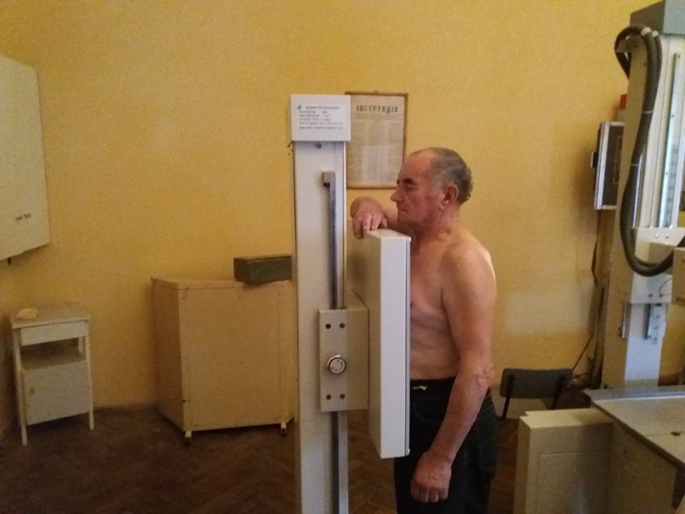 «За твоїх синів. За те, що пхають носа там, де не треба. Ми вас знищимо” – на Старосамбірщині побили батька активіста