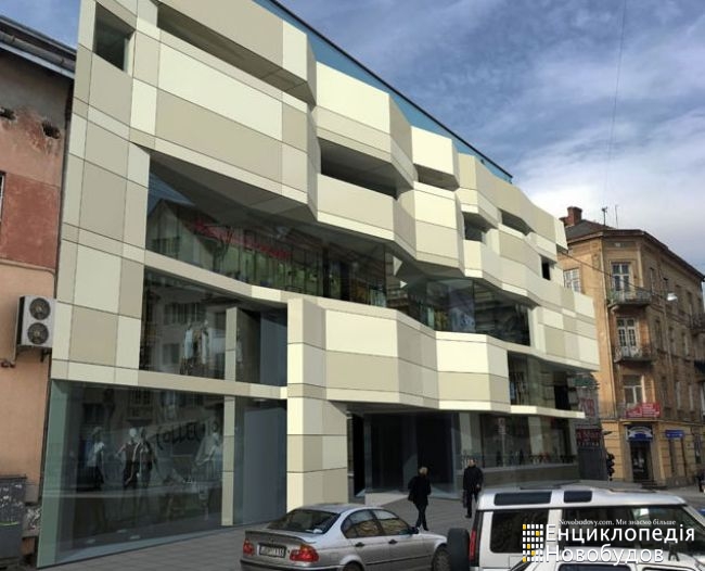 З роботи у лікарню: на будівництві у Львові травмувався робітник