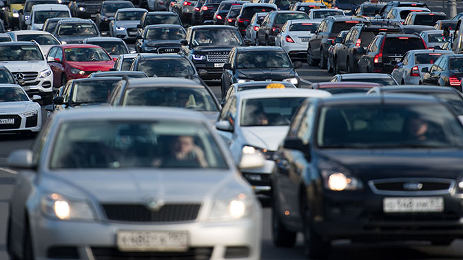 Власникам свіжопригнаних іномарок дозволили продавати авто одразу і без доплат