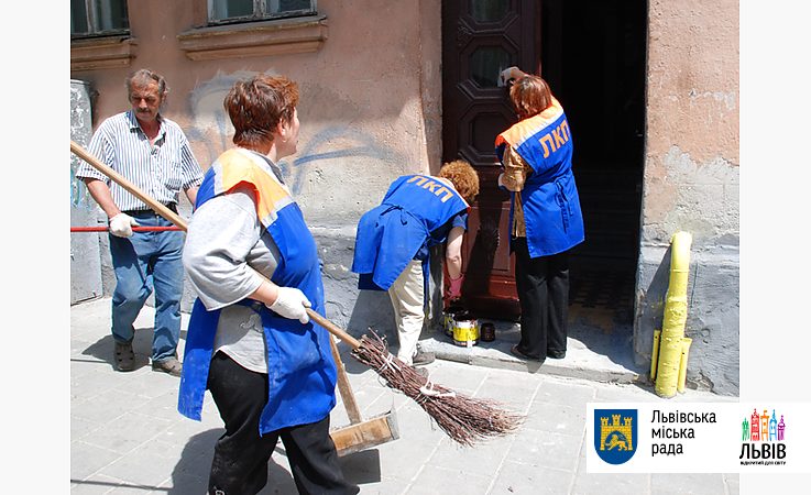 Вікна, сходи і асфальт мають блищати: що можна вимагати від ЖЕКу в цьому році