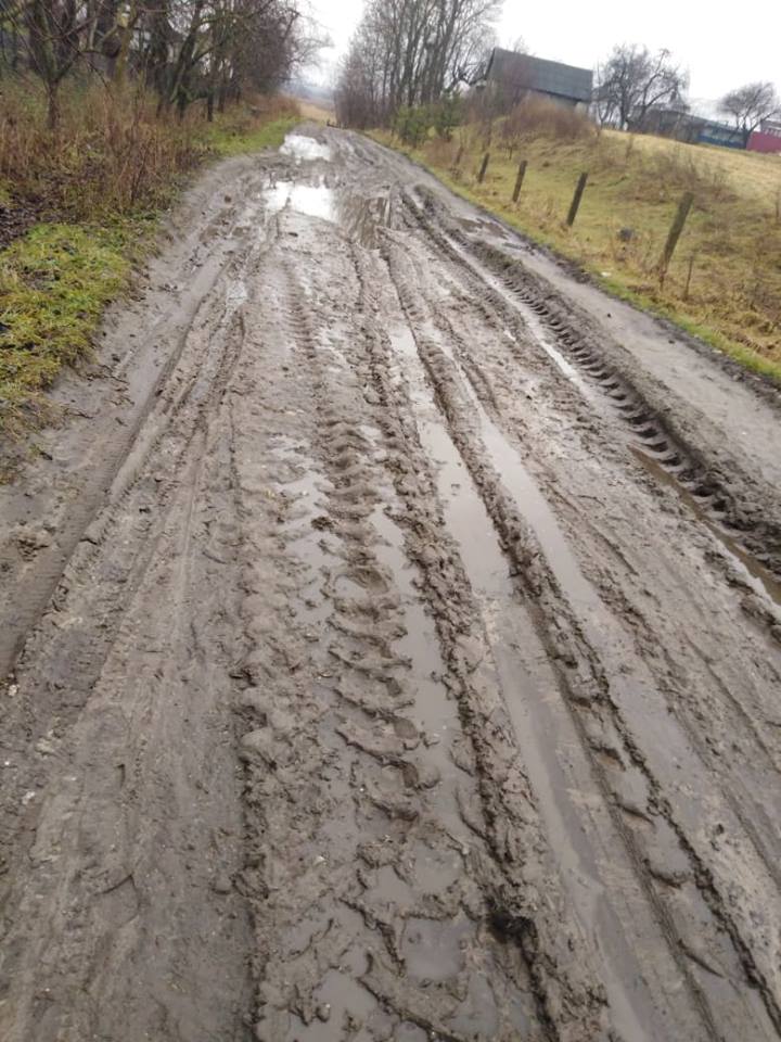 Сільський голова на Яворівщині так і не відремонтував дороги