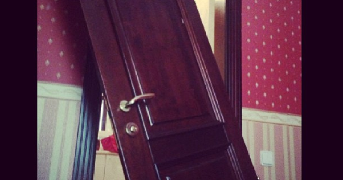 У львівській квартирі знайшли мертвими подружжя та кота: причини з’ясовують