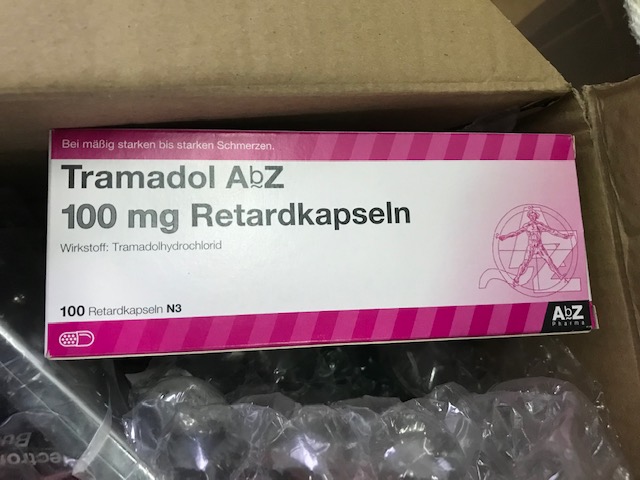 У пункті пропуску “Шегині” в українця виявили 100 наркотаблеток