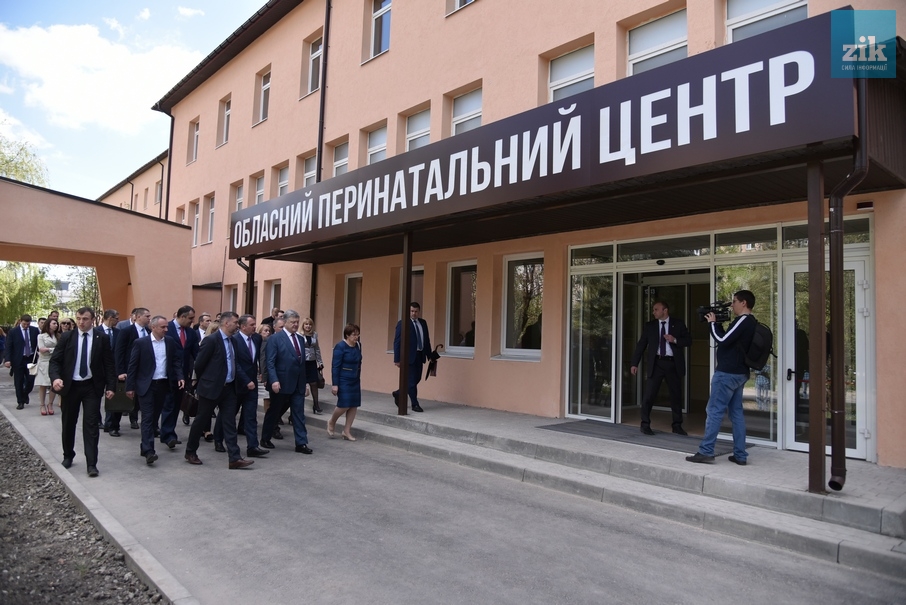 Львівського лікаря, якого звільнили по вині будівельників, поновили на роботі