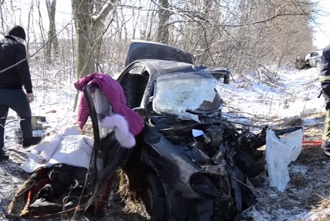 В аварії загинула родина з Бродівщини. Вижила 5-річна дівчинка – потребує допомоги