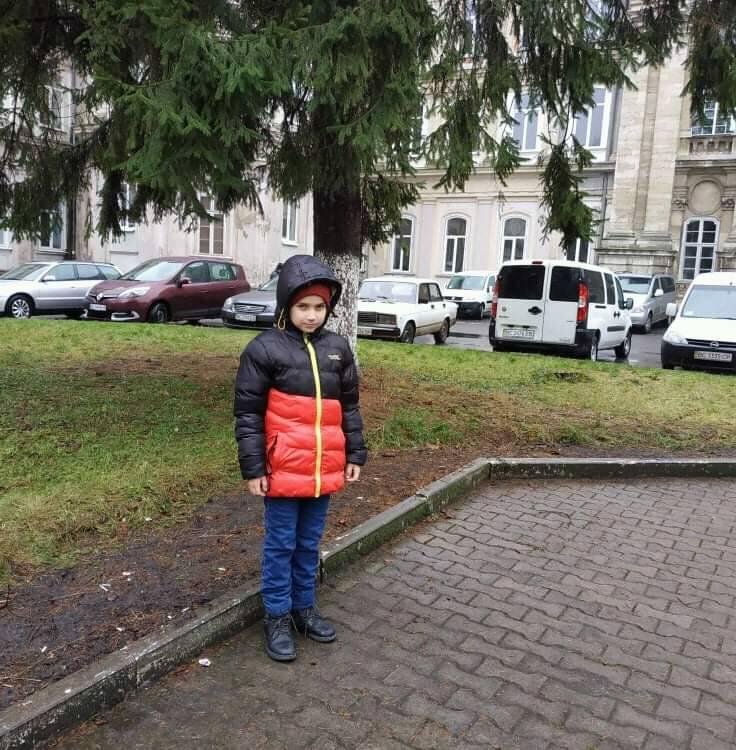 Назарчику з Яворівщини на благодійному концерті зібрали частину коштів на операцію