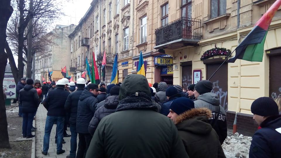 Шахтарі Львівщини знову вийшли на страйк: вимагають зарплату