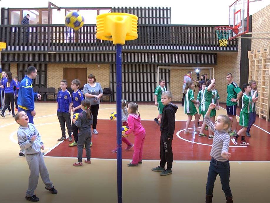 У безкоштовні секції з корфболу записують дітей з 9-ти років