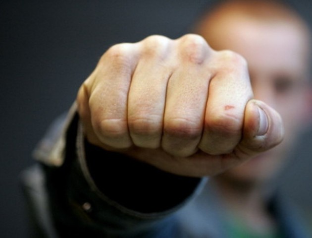 Домашній насильник з Буського району піде під суд: в Україні таке вперше