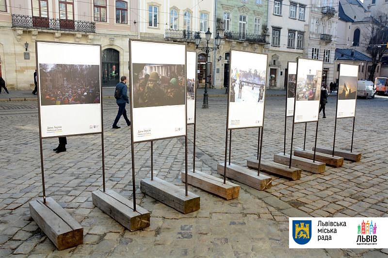 У Львові відкрили фотовситавку у пам`ять про Героїв Небесної Сотні