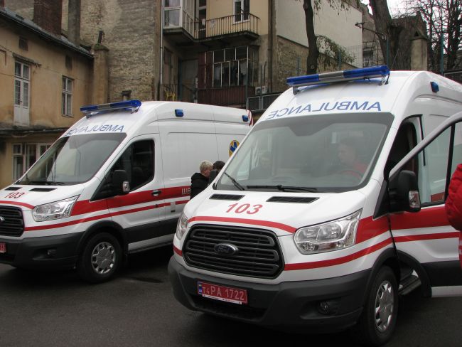 Страйкувати вже 1 березня пообіцяли лікарі “швидкої”. Все через низьку зарплатню і непрофільні виклики