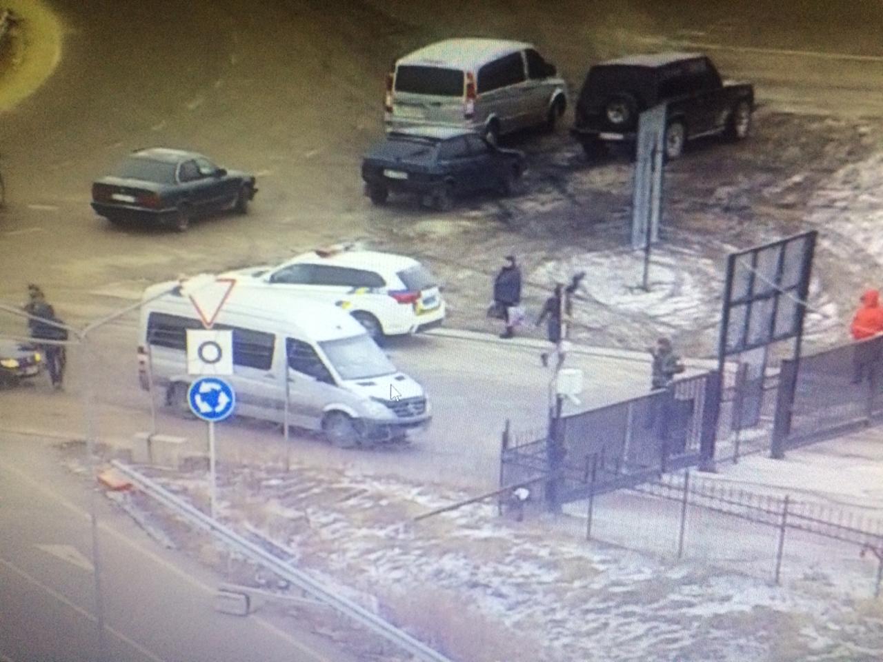 На яворівського прикордонника напали батько зі сином