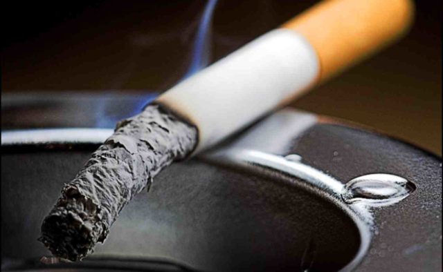 100 гривень за пачку: в Україні рекордно подорожчають цигарки