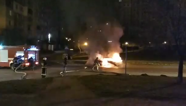 У Львові вщент згорів автомобіль: підпал чи нещасний випадок?