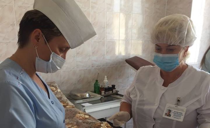 У пухлині львів’янки виявили довге волосся і зуби (ФОТО 18+)