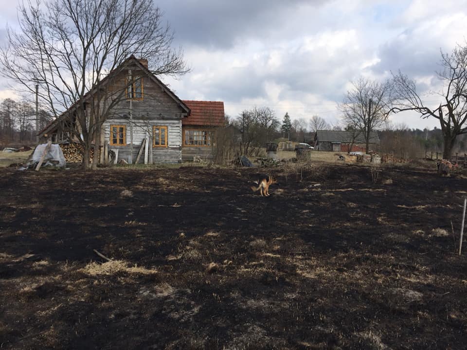 На Бродівщині молода сім’я потерпіла від паліїв сухої трави