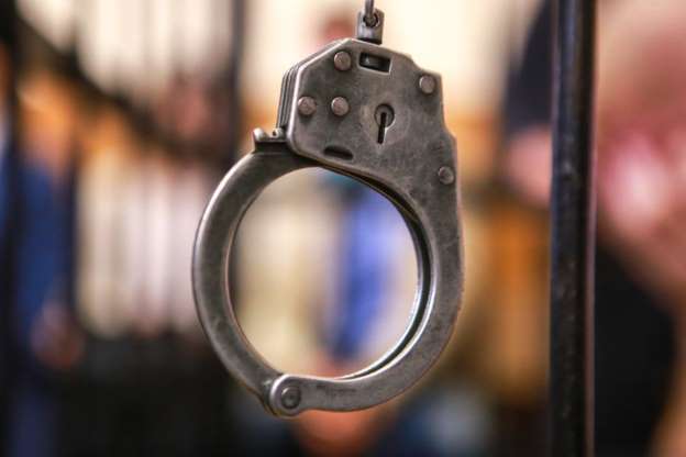 У львівському кафе відвідувачі самотужки затримали грабіжника