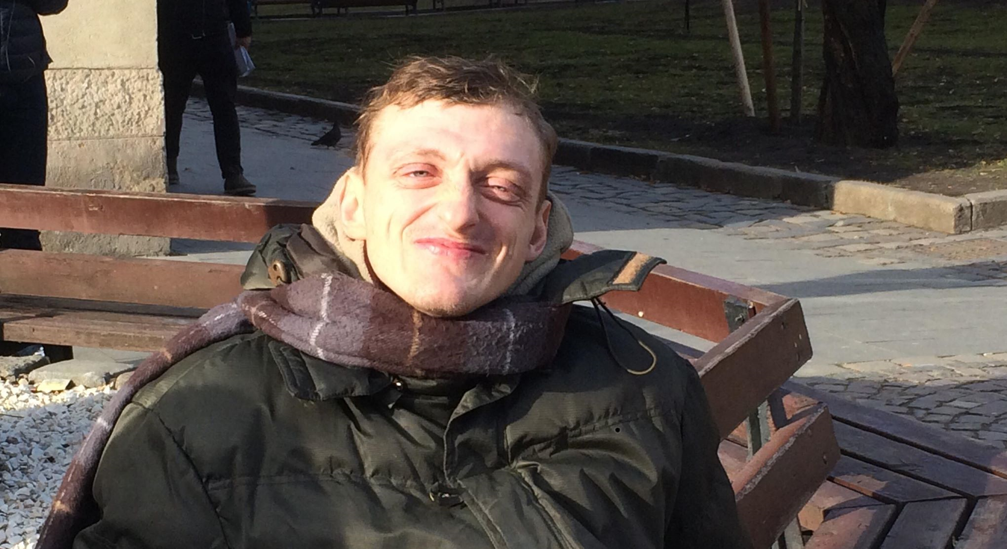 «Ти, каліко, тут сидіти не будеш!»: мати хворого на ДЦП не знає, як добитись покарання для його кривдників