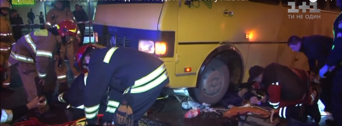 Дівчину з Миколаївщини, яка потрапила у подвійне ДТП, успішно прооперували