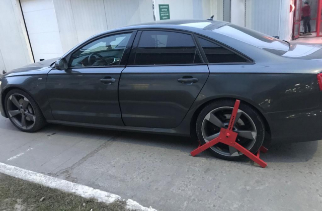 Мостиські прикордонники затримали викрадене в Польщі авто