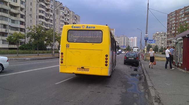 У Червонограді пограбували водія маршрутки