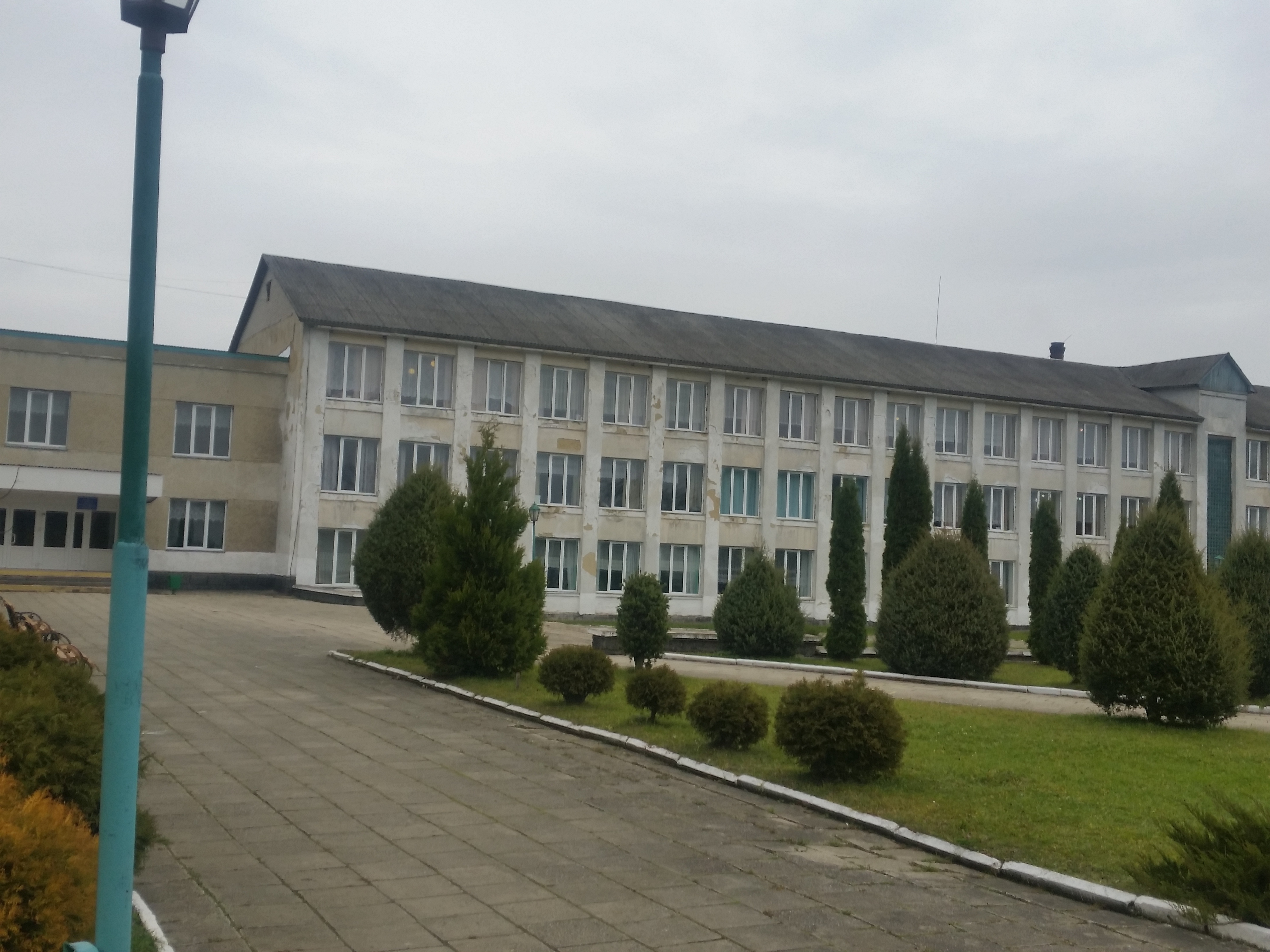 У Старому Самборі за 2,4 мільйони гривень реконструюють школу