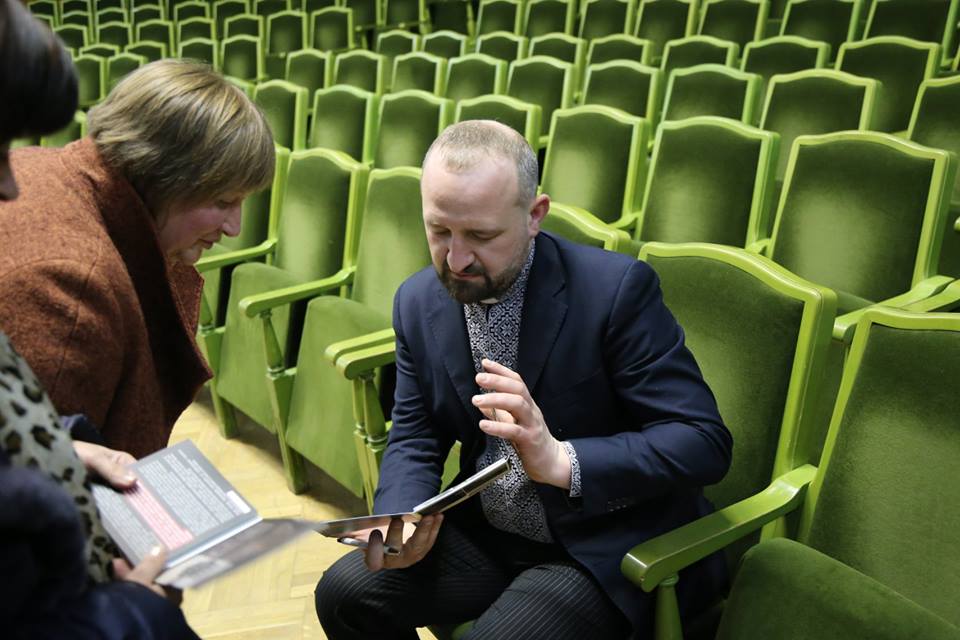 Військовий капелан зі Львова випустив CD-диск