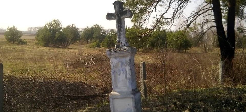 На Бущині горів цвинтар