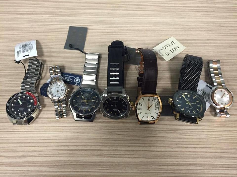 Кронтрабандні годинники на понад 5 тисяч доларів виявили в пасажира у львівському аеропорту