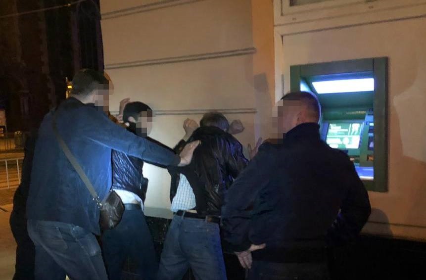 На Яворівщині заблокували канал, яким переправляли нелегалів у Європу