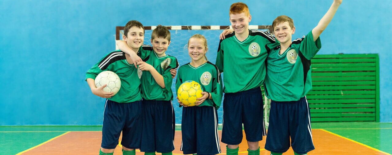 “Молодь не має куди направити енергію”: у селищі на Дрогобиччині набирають дітей у три футбольні команди