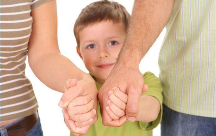 Патронатні батьки з Яворівщини не хочуть, аби про них знали