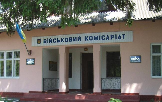 На підприємствах Львівщини розшукують призовників: як діяти роботодавцям